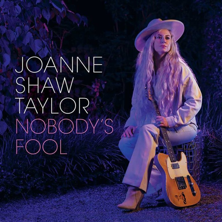 Review: Joanne Shaw Taylor – Nobody’s Fool

Her vocals are sincere and seductive and her fretwork is melodic and to the point.

https://www.bluestownmusic.nl/review-joanne-shaw-taylor-nobodys-fool/

#joanneshawtaylor #joebonamassa #ktbarecords #blues #bluesballabds #guitarplayer #singer